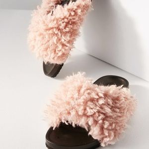 UO Fluffy Slides